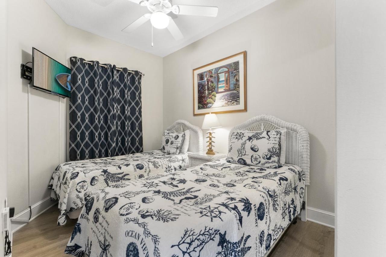 Modern 3 Bedroom Beachfront Condo! Amenities Galore! By Dolce Getaways Pcb Panama City Beach