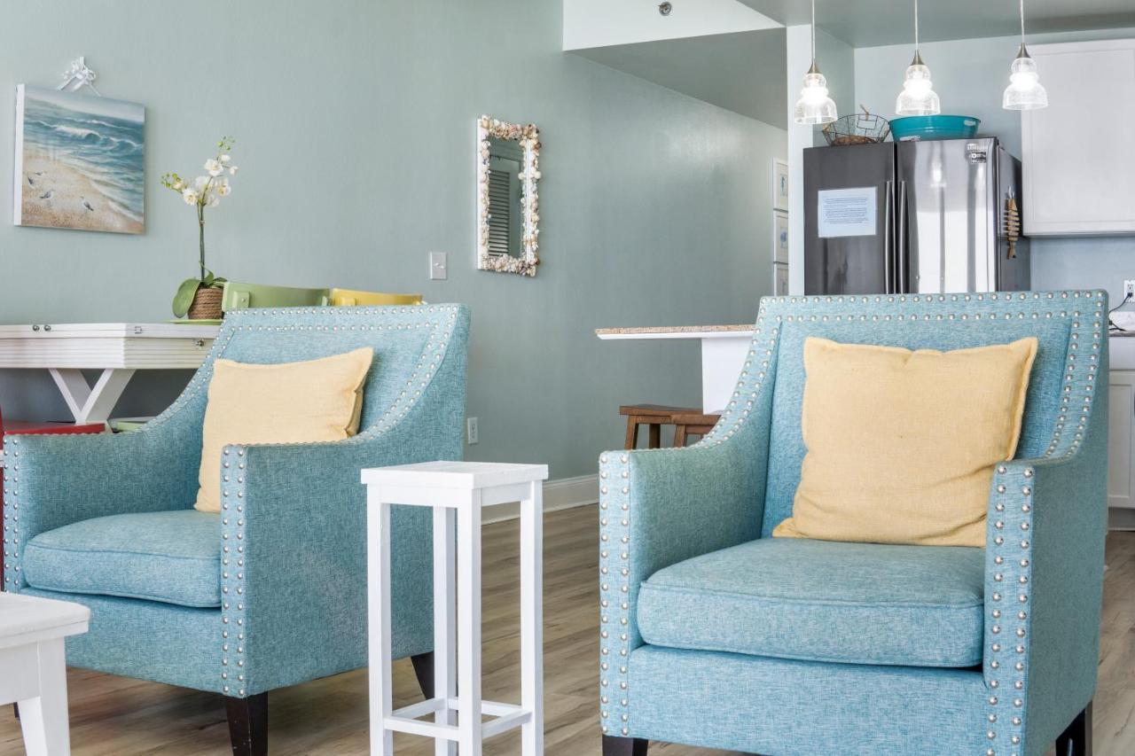 & Ocean Views! Steps To & Dining, Sleeps 9! Dolce Getaways Pcb Apartment *