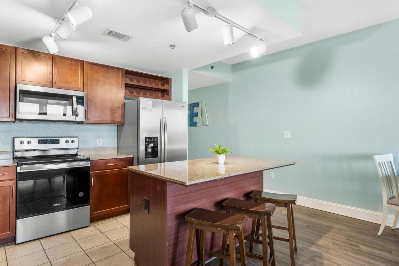 Apartment Laketown Wharf 1729 Panama City Beach
