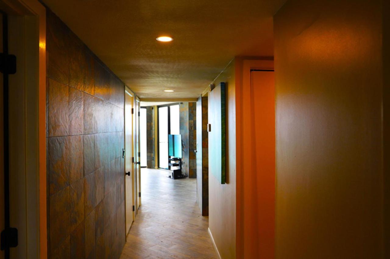 Luxurious, Upscale With Spectacular Gulf View *