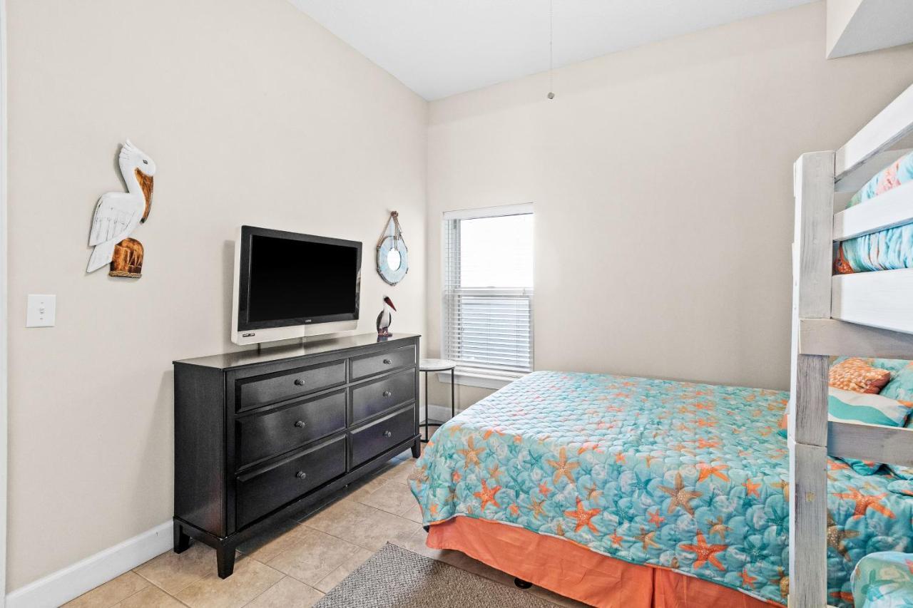Ocean Ritz 2001 Apartment