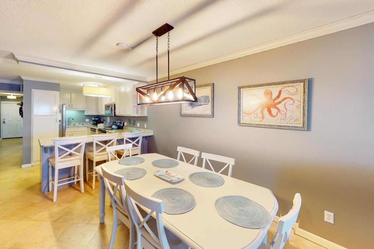Regency Towers 625 Apartment