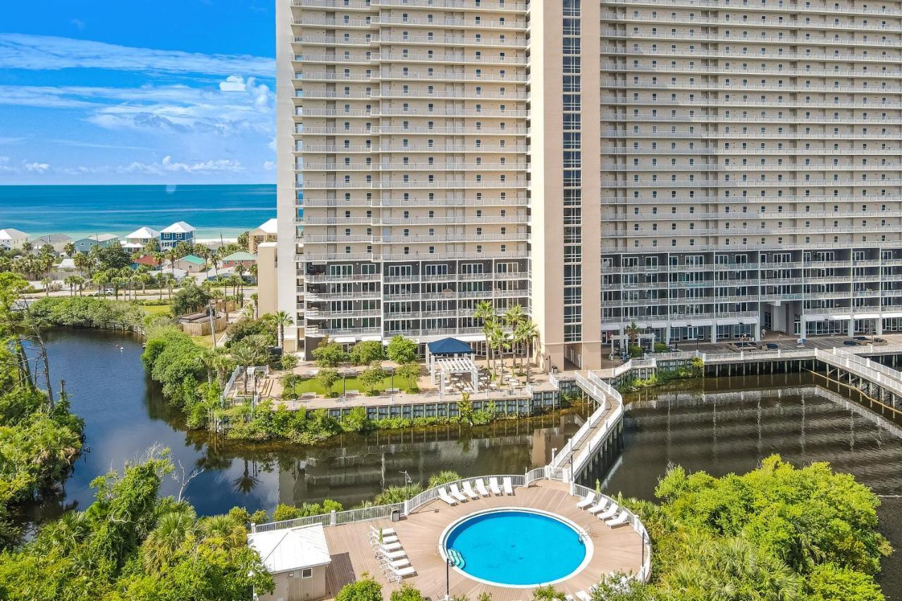 Laketown Wharf 637 - Tropical Vibes *