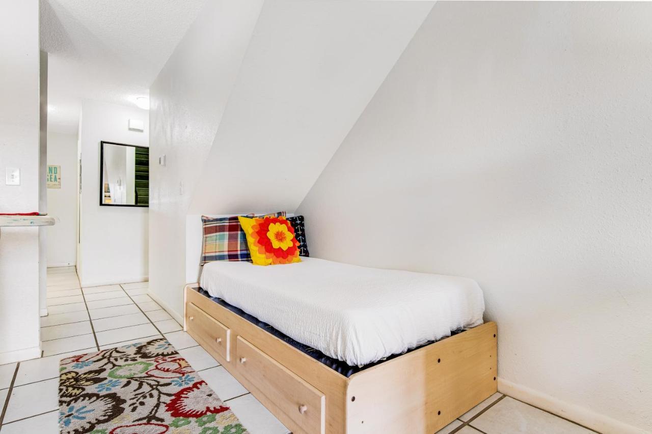 Beachwalk 1b Apartment