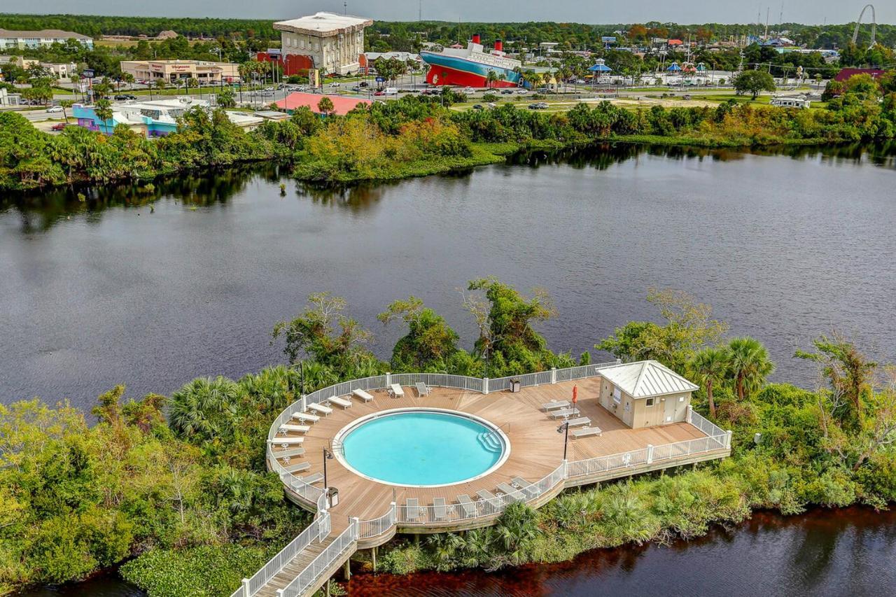 Apartment Laketown Wharf 1832 *