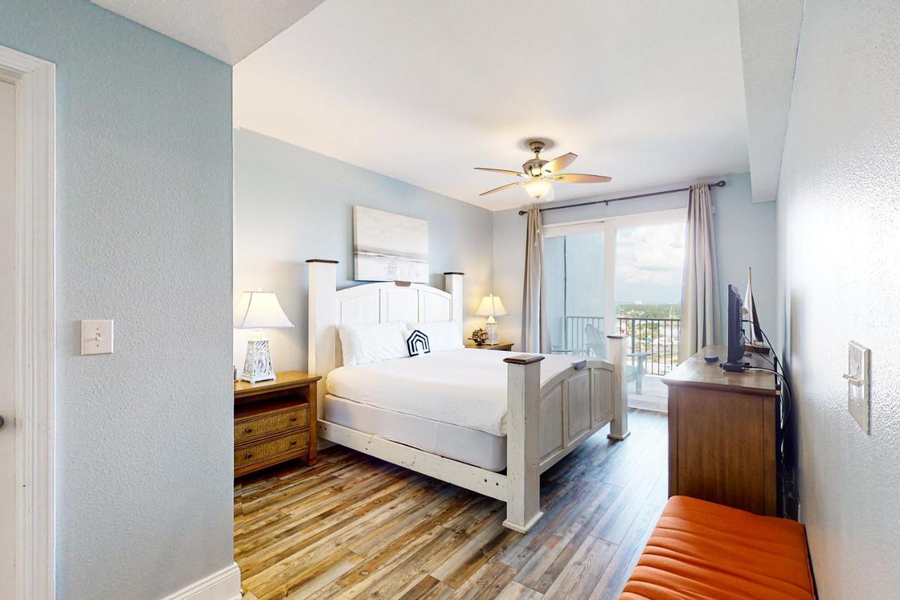 Apartment Laketown Wharf 1832