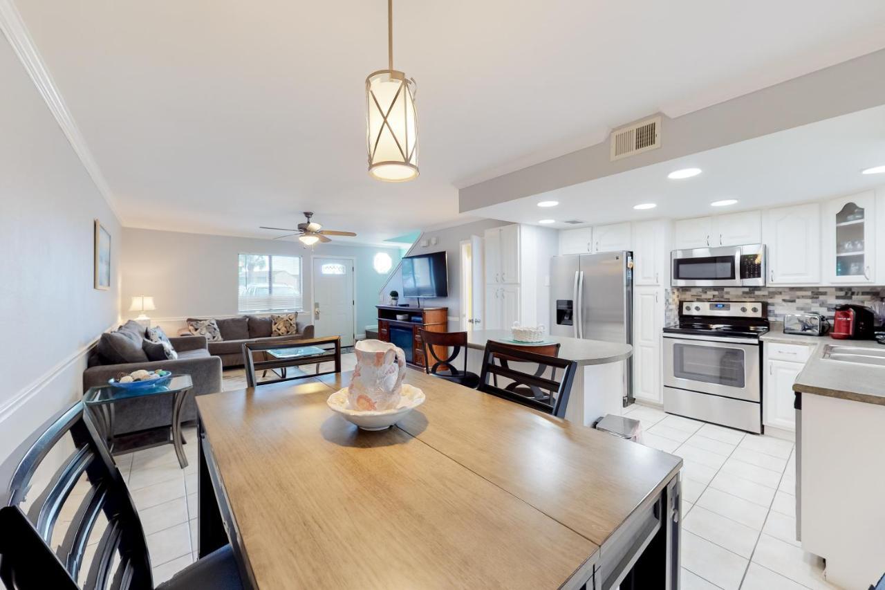 Gulf Highlands: 104 Robin Ln. Apartment *