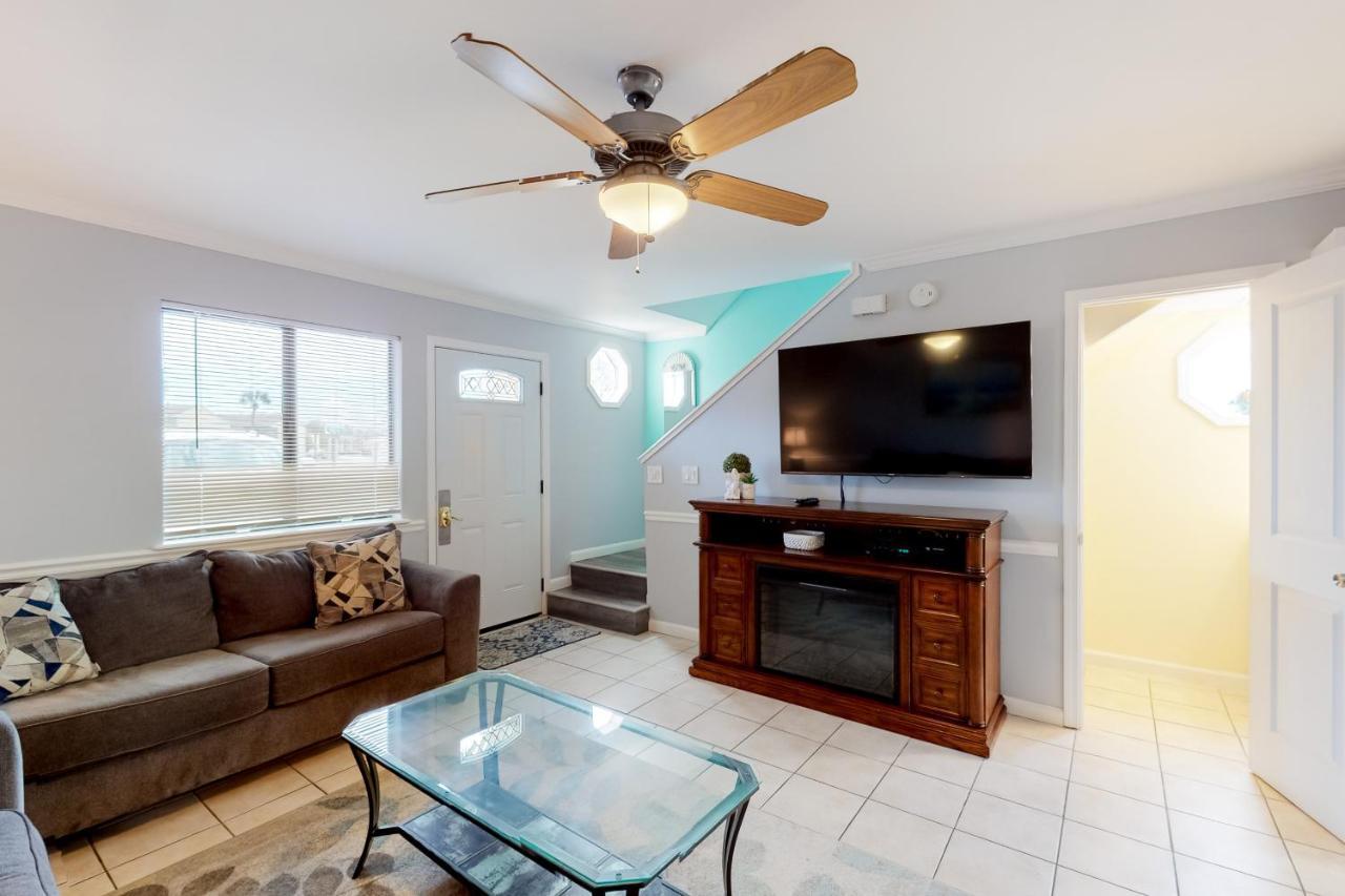 Gulf Highlands: 104 Robin Ln. Apartment *