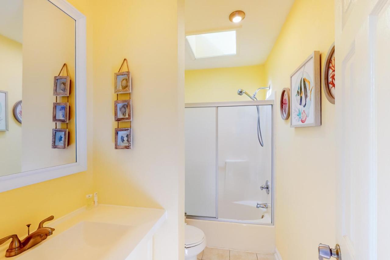 Gulf Highlands: 104 Robin Ln. *