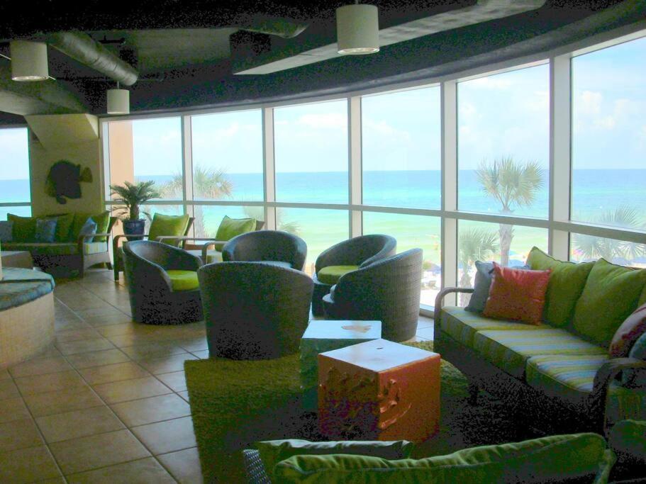 Splash Ocean-front Luxury Two-bedroom Apartment