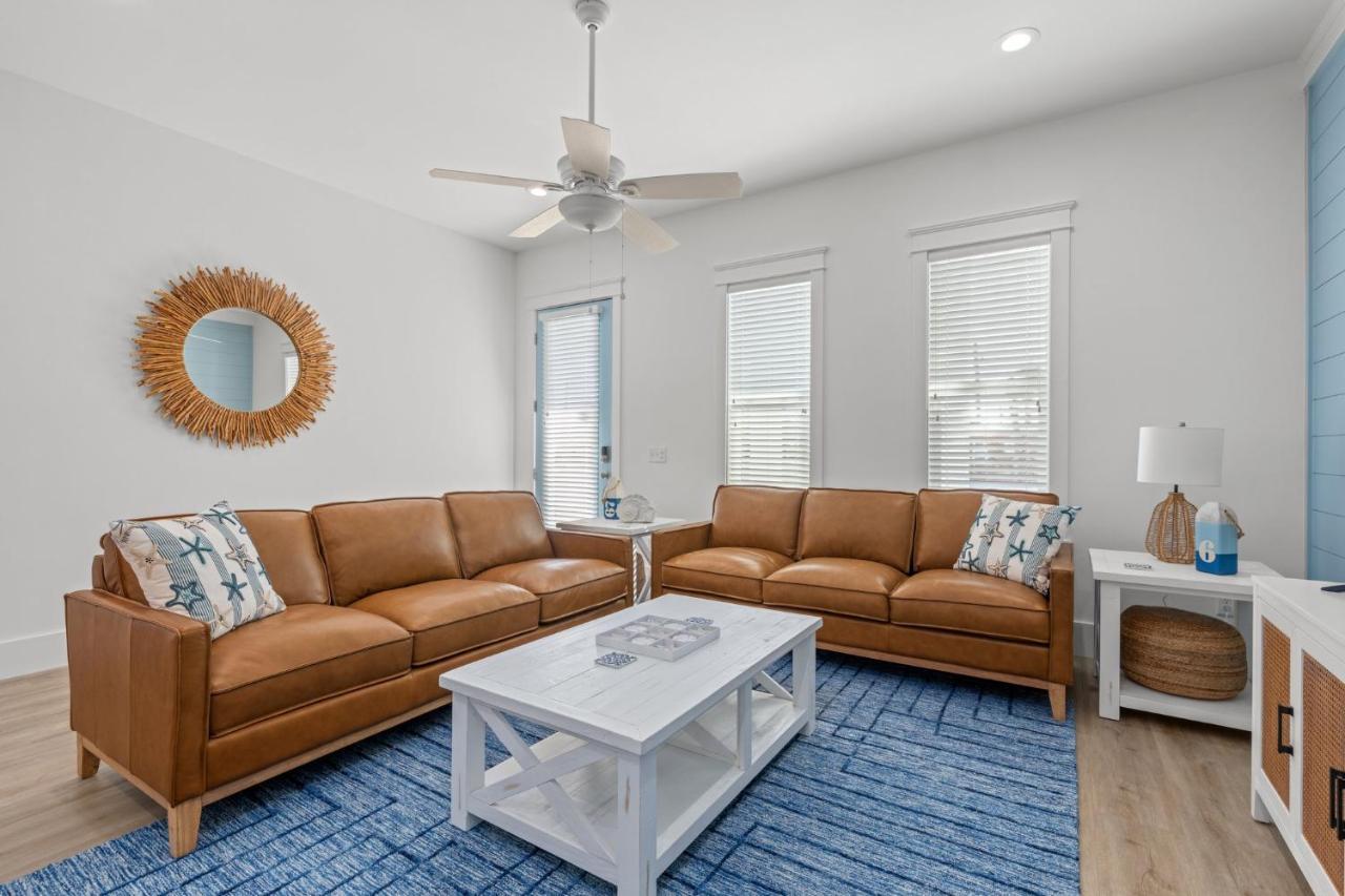 Holiday home Spectacular 3br 4ba W/ Private Pool, 2 Min Walk To - Sleeps 15! Panama City Beach
