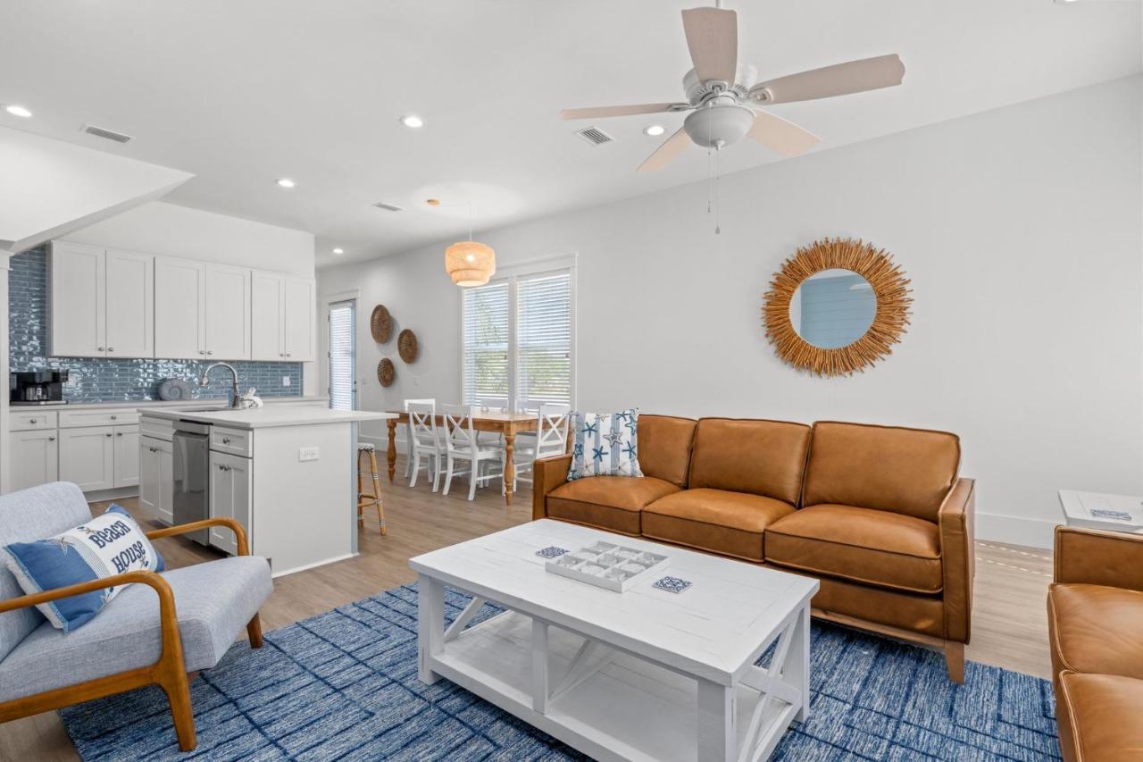 Holiday home Spectacular 3br 4ba W/ Private Pool, 2 Min Walk To - Sleeps 15! Panama City Beach
