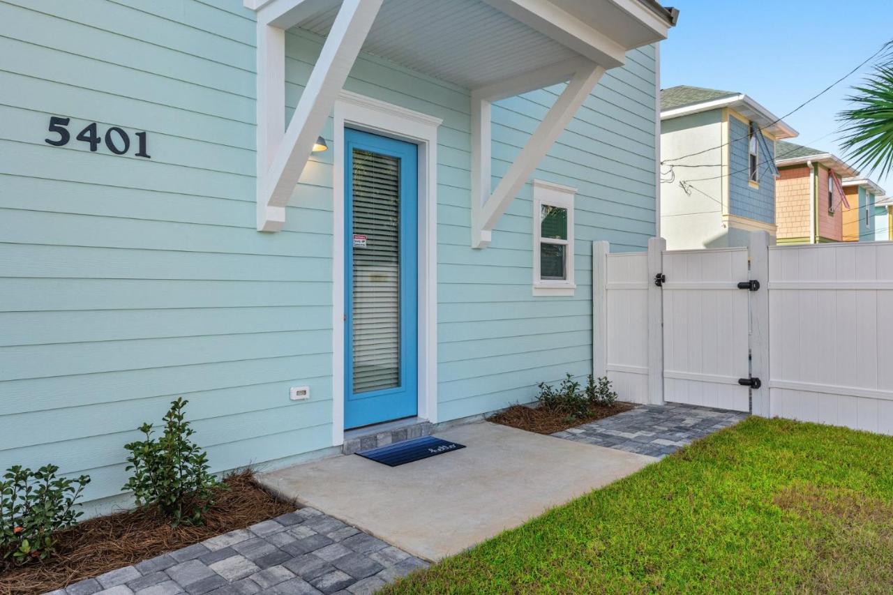 Spectacular 3br 4ba W/ Private Pool, 2 Min Walk To - Sleeps 15! Holiday home Panama City Beach