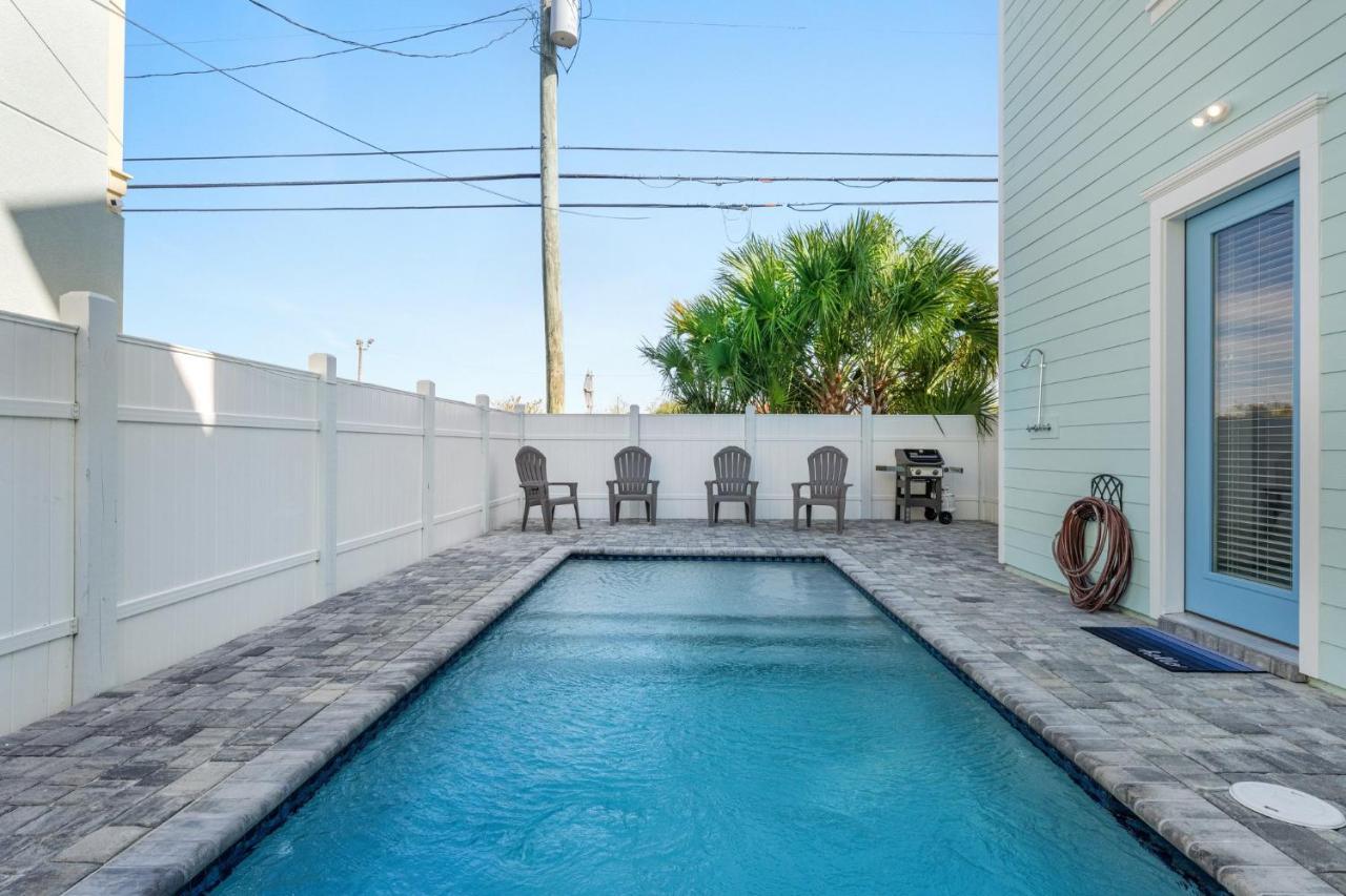 Spectacular 3br 4ba W/ Private Pool, 2 Min Walk To - Sleeps 15! *