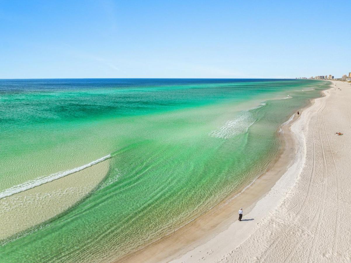 Holiday home Spectacular 3br 4ba W/ Private Pool, 2 Min Walk To - Sleeps 15! *
