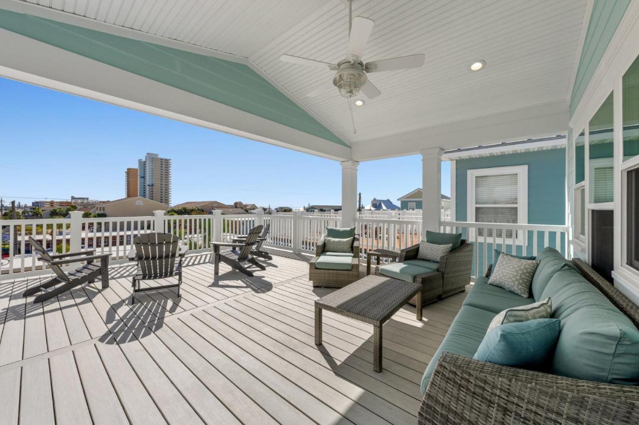 Spectacular 3br 4ba W/ Private Pool, 2 Min Walk To - Sleeps 15!