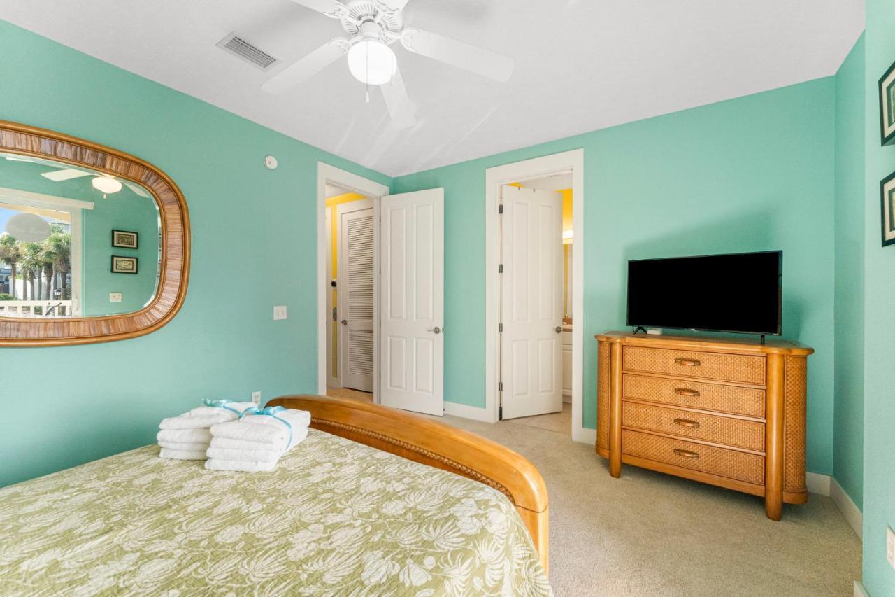 Holiday home 22460 Front Rd - Sunshine House *