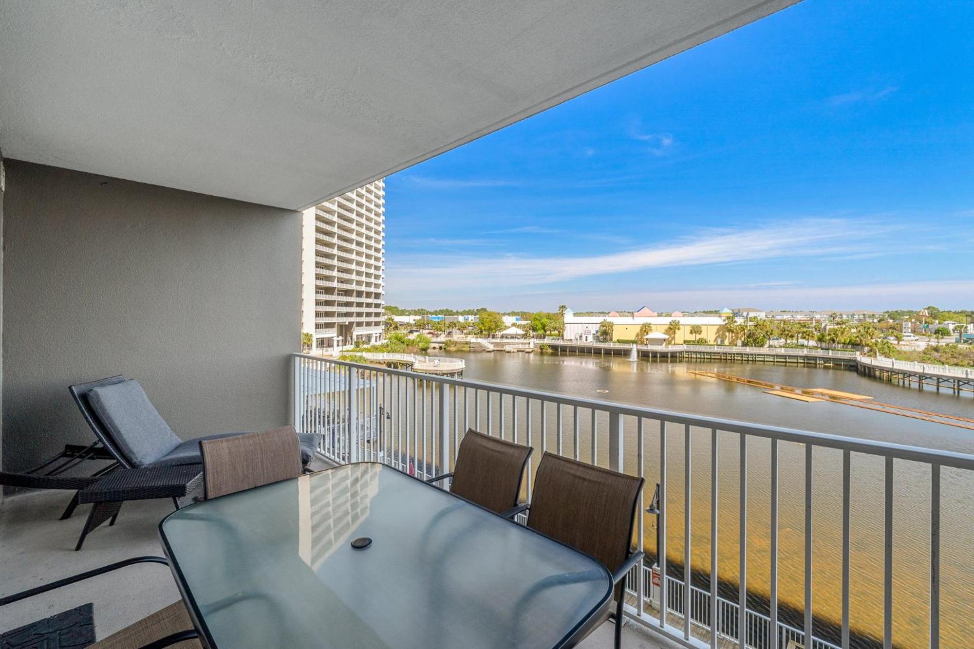 Lovely Floor Condo! Just Steps To The & Restaurants! By Dolce Getaways Pcb Apartment *