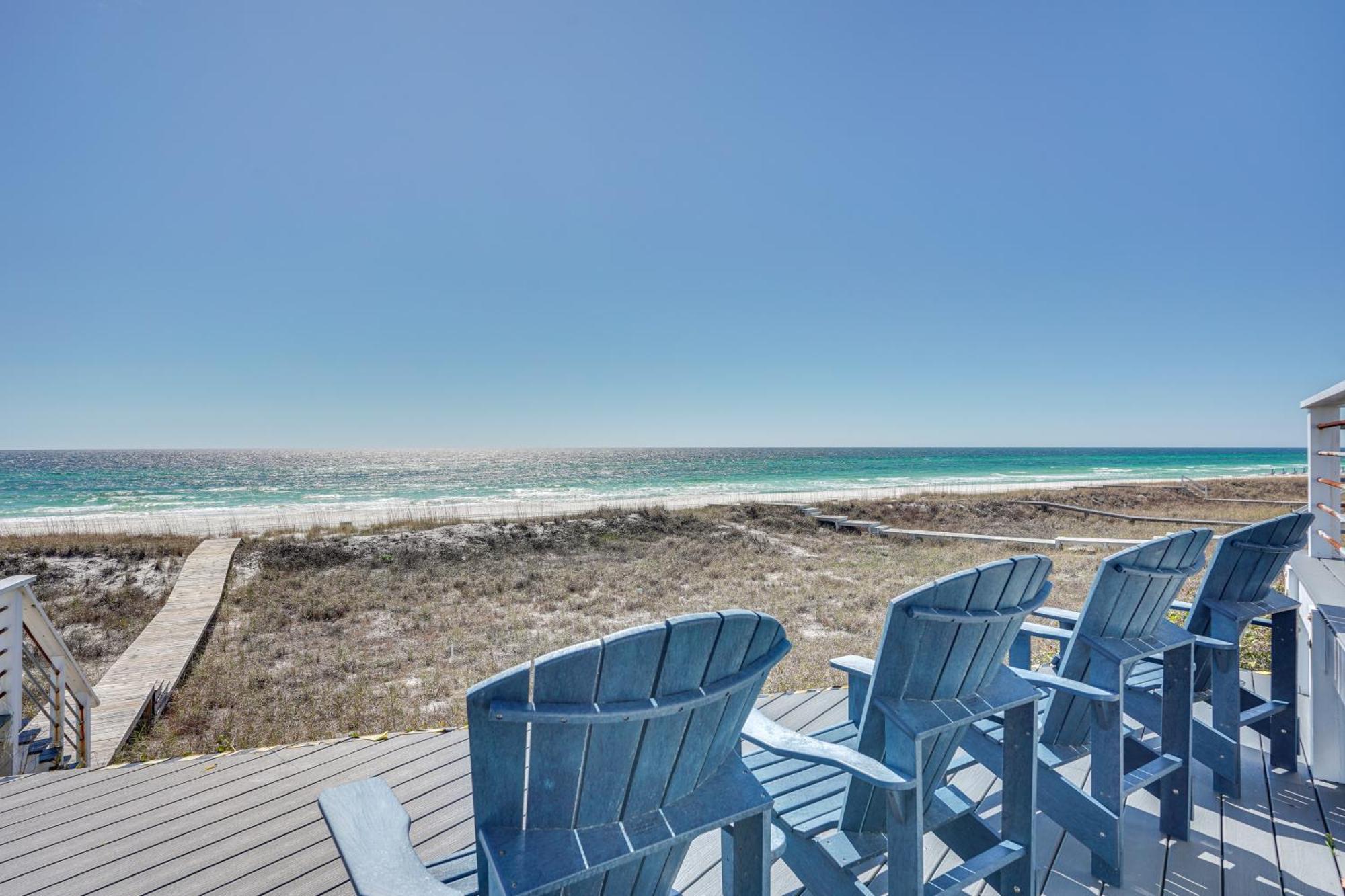 Breezy Pcb Retreat With Direct Access! Holiday home