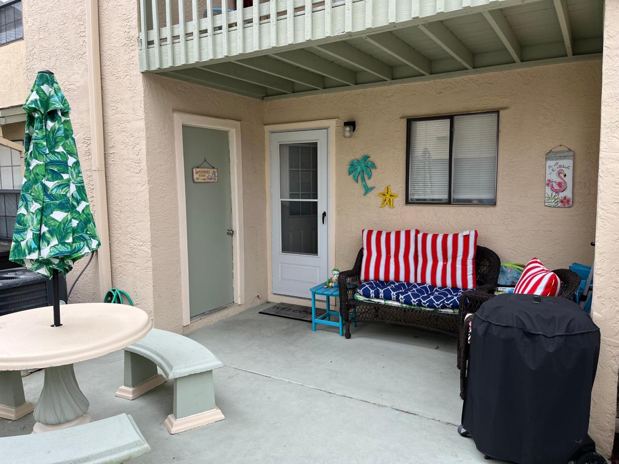 Holiday home Access Close To Walmart, Bowling,skating And Game *