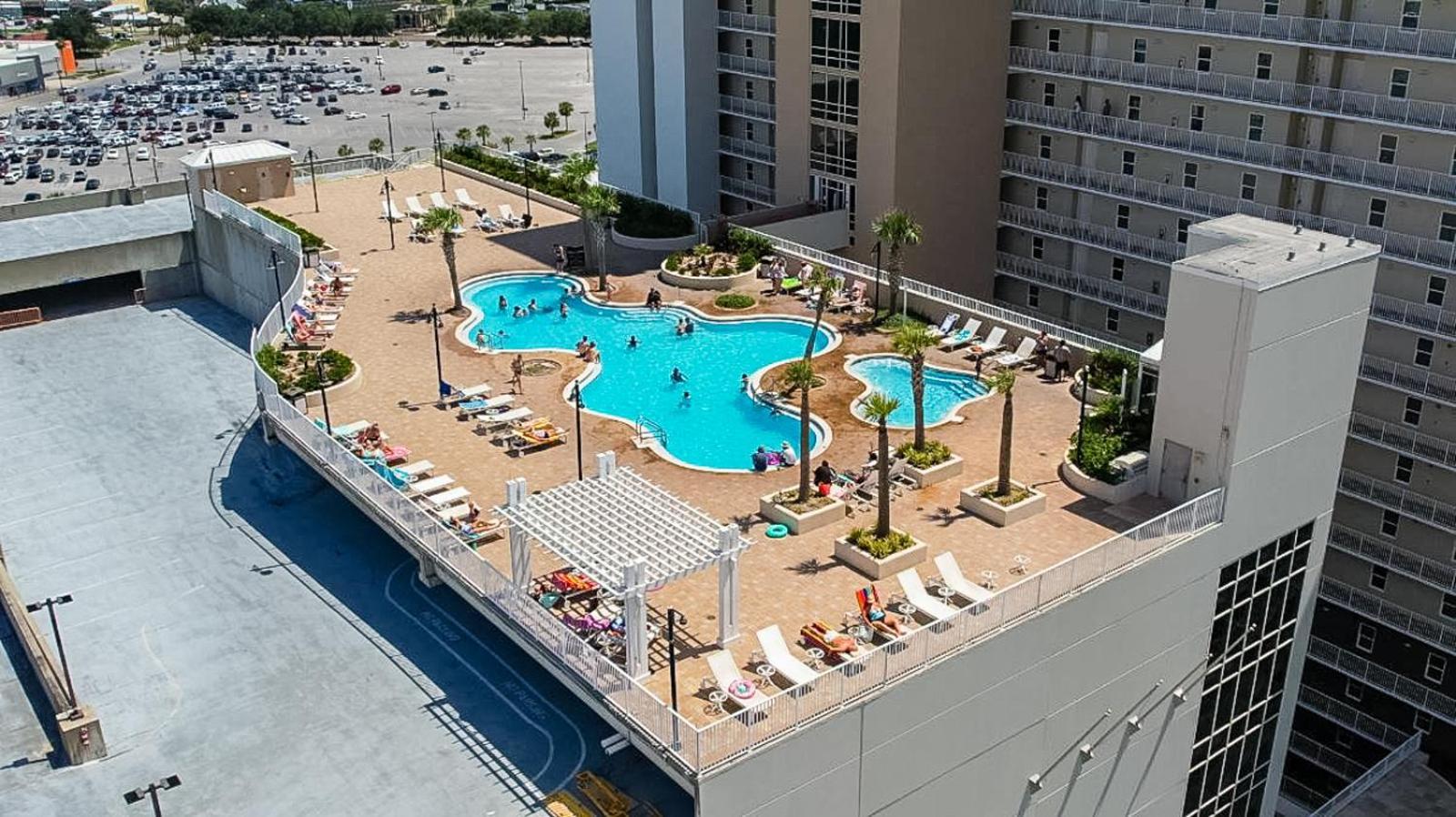 Apartment The Blue Turtle At Laketown Wharf Panama City Beach