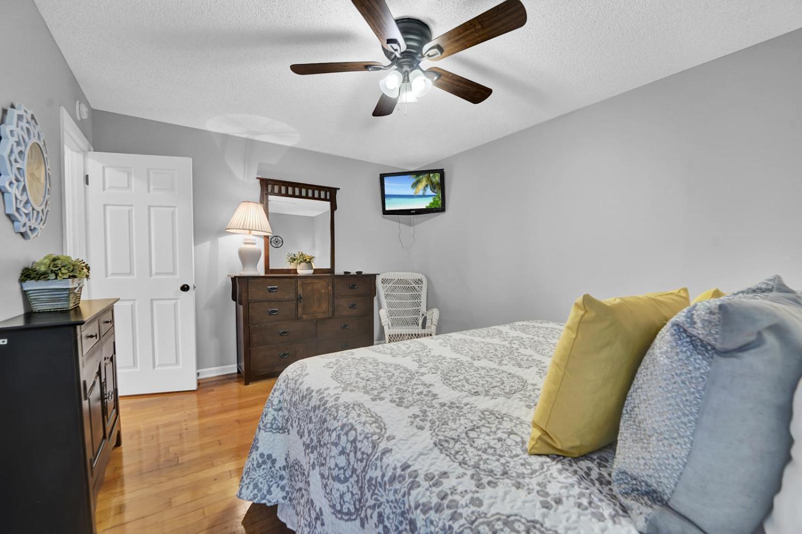The Shell House At Horizon South Apartment *