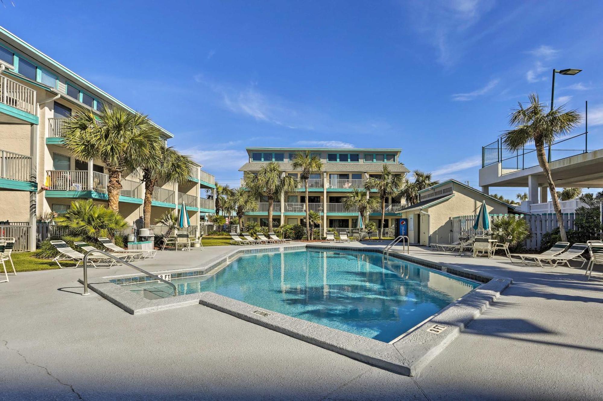 Oceanfront Panama With Balcony! *