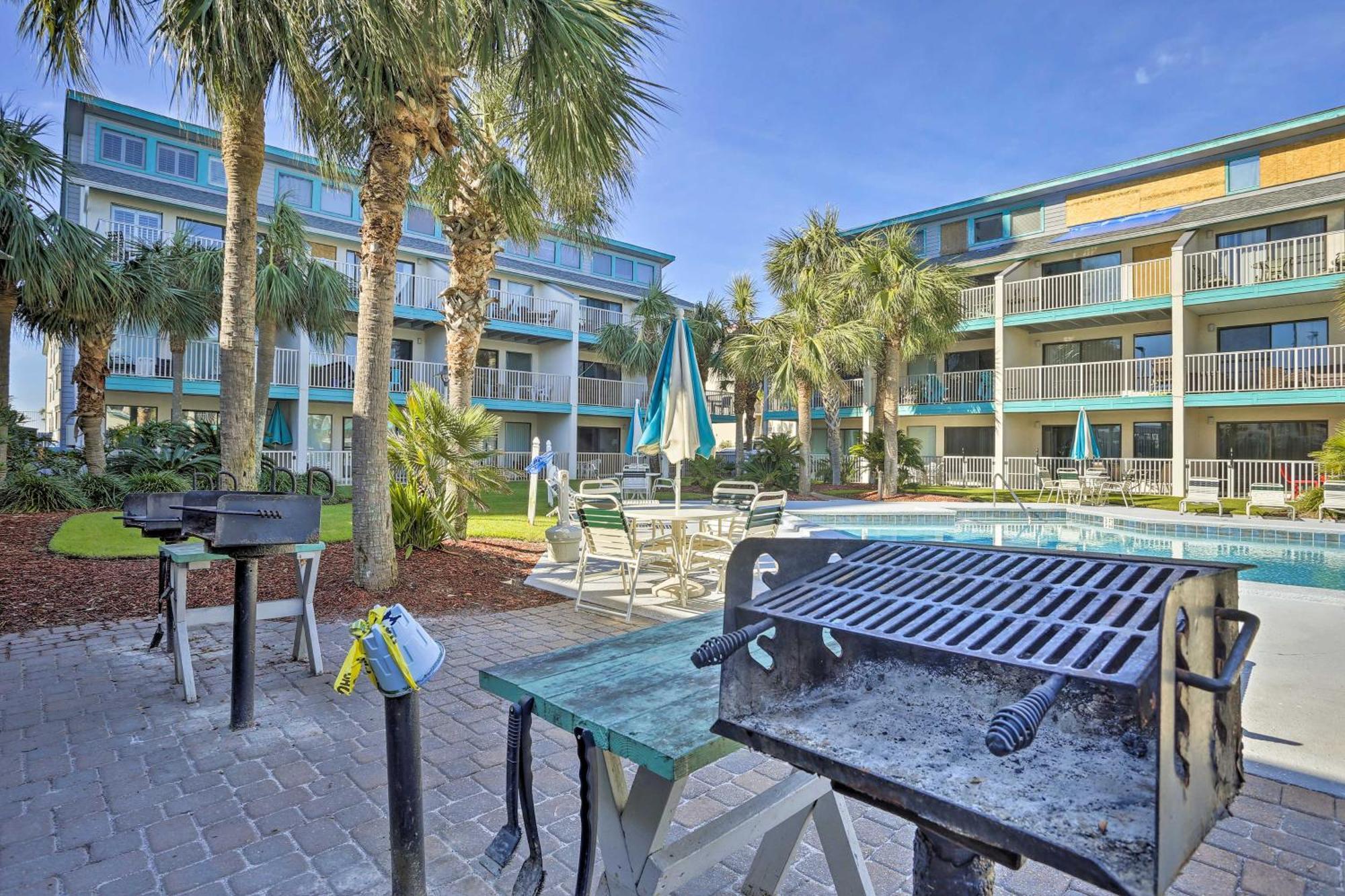 Oceanfront Panama With Balcony!