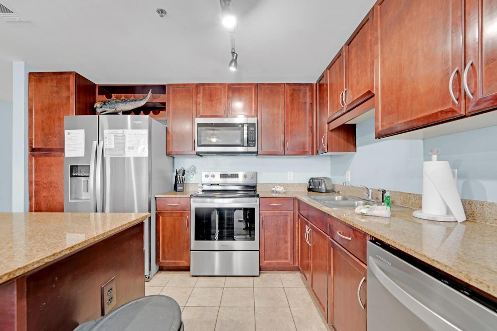 Apartment The Blue Turtle At Laketown Wharf *