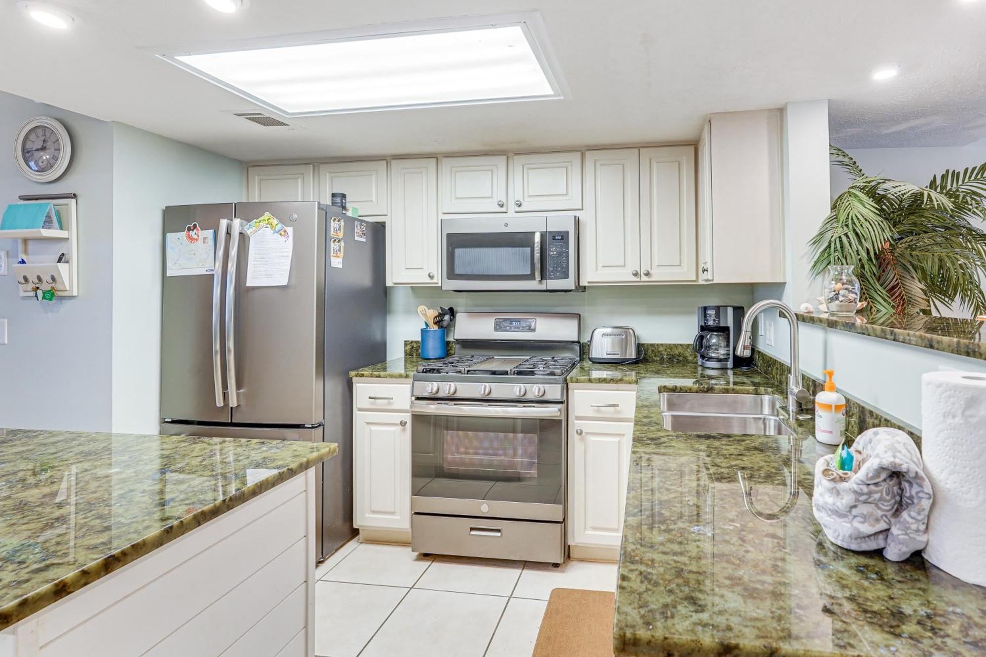 Panama Townhome With Amenities! * Panama City Beach