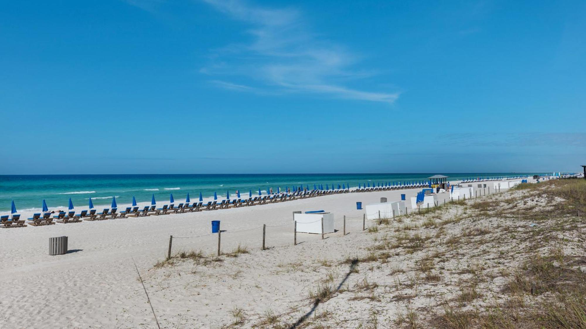 Laketown Wharf 933! Beautiful 3 Bd, Great Amenities, And Great Location *