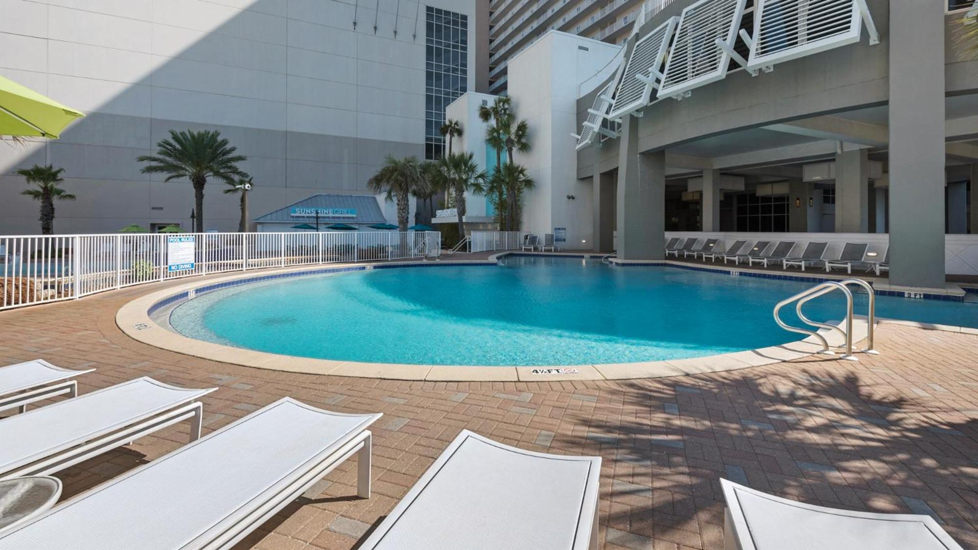 Laketown Wharf 933! Beautiful 3 Bd, Great Amenities, And Great Location Holiday home *