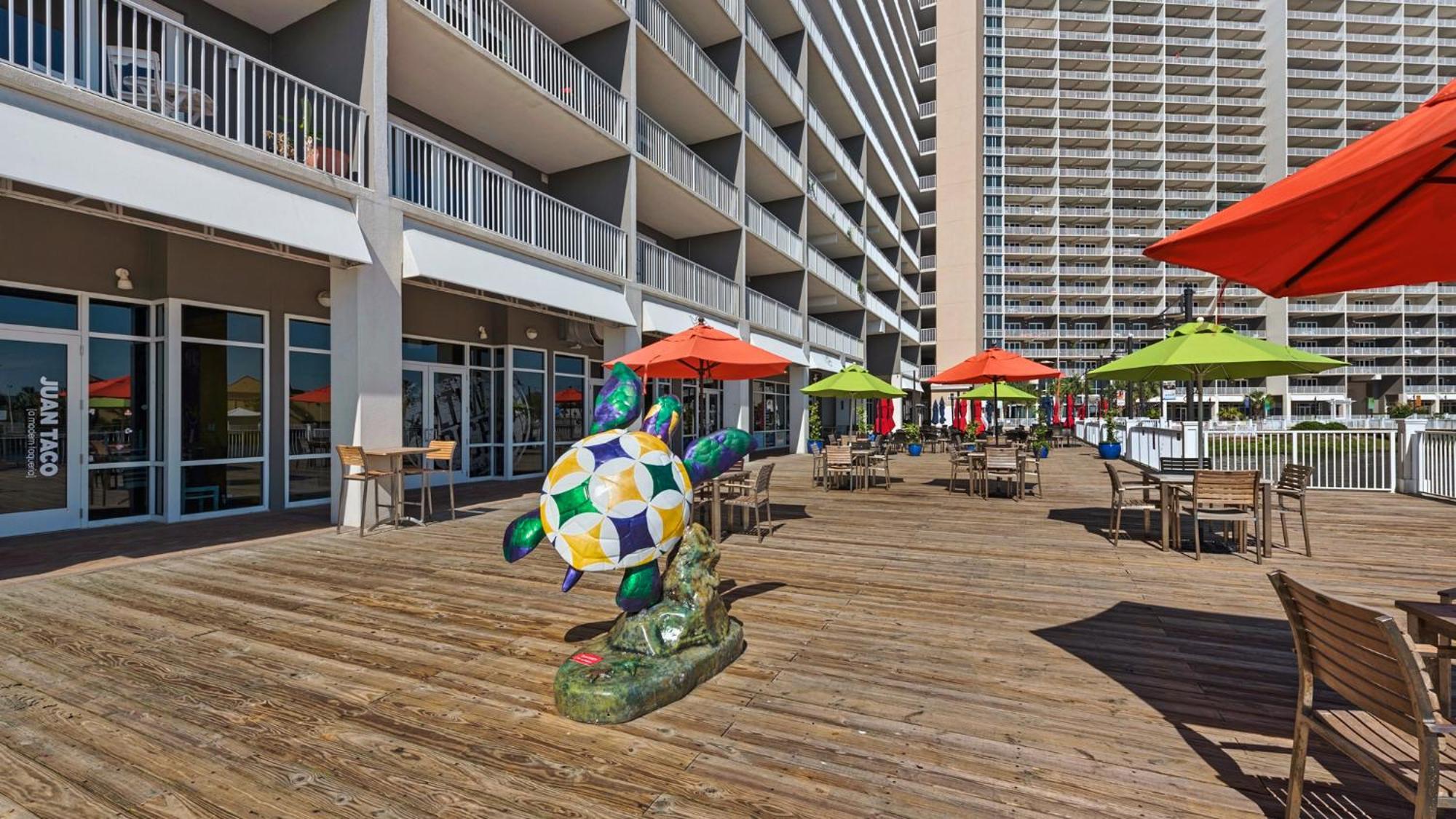 Laketown Wharf 933! Beautiful 3 Bd, Great Amenities, And Great Location