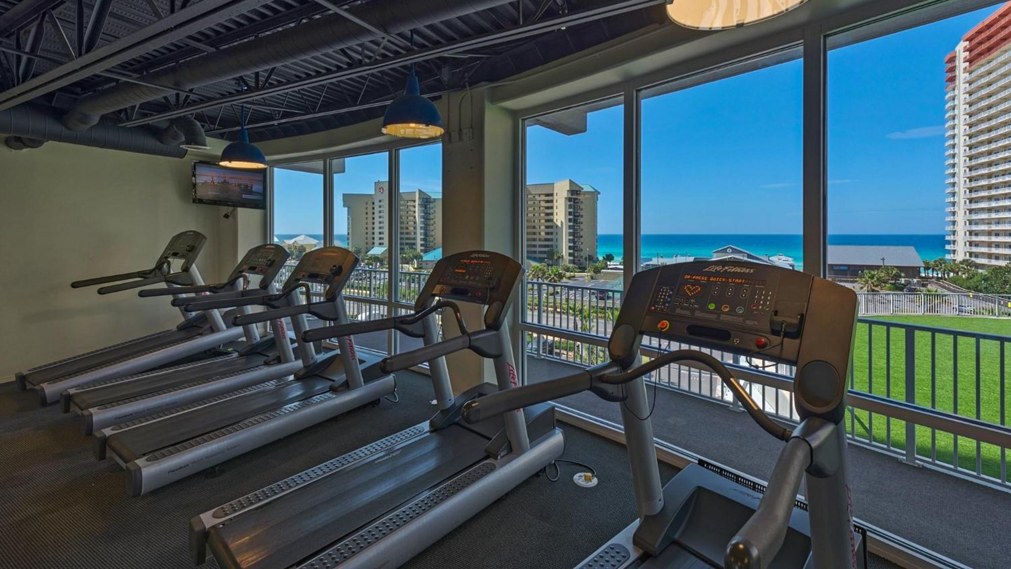 Laketown Wharf 933! Beautiful 3 Bd, Great Amenities, And Great Location Panama City Beach