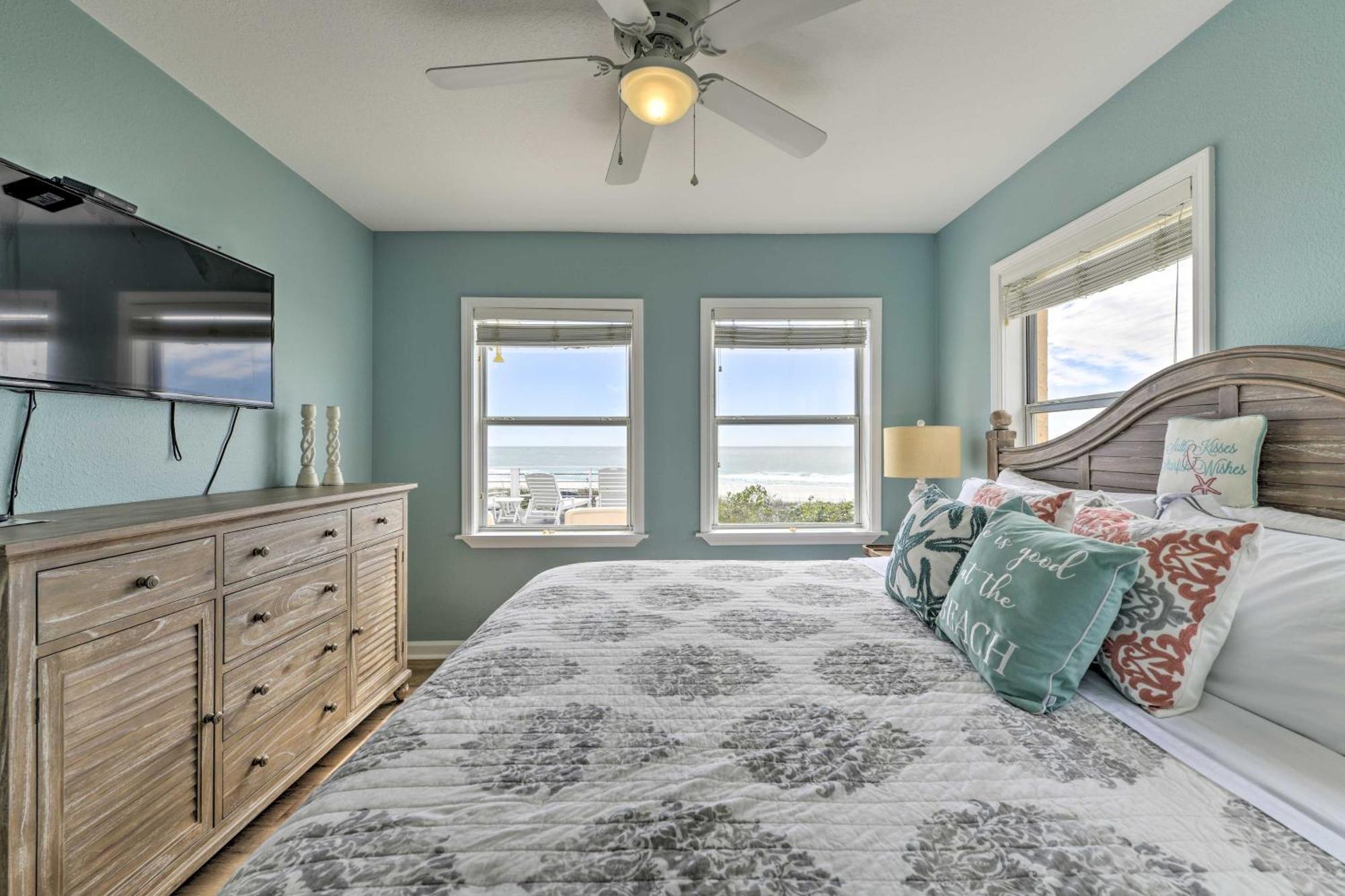 Breezy Pcb Retreat With Direct Access! *