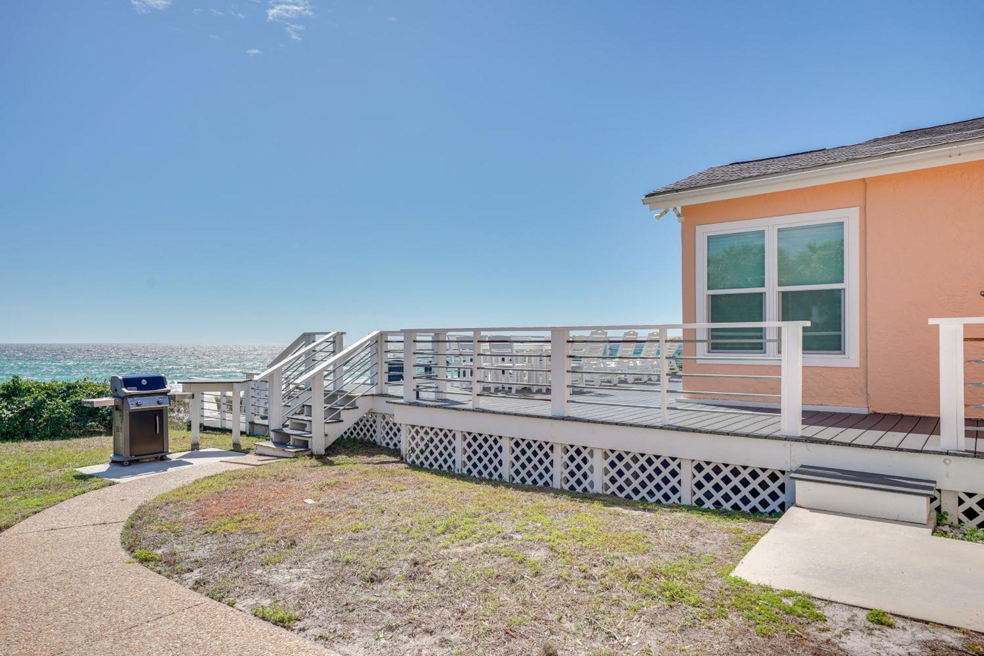 Holiday home Breezy Pcb Retreat With Direct Access! *