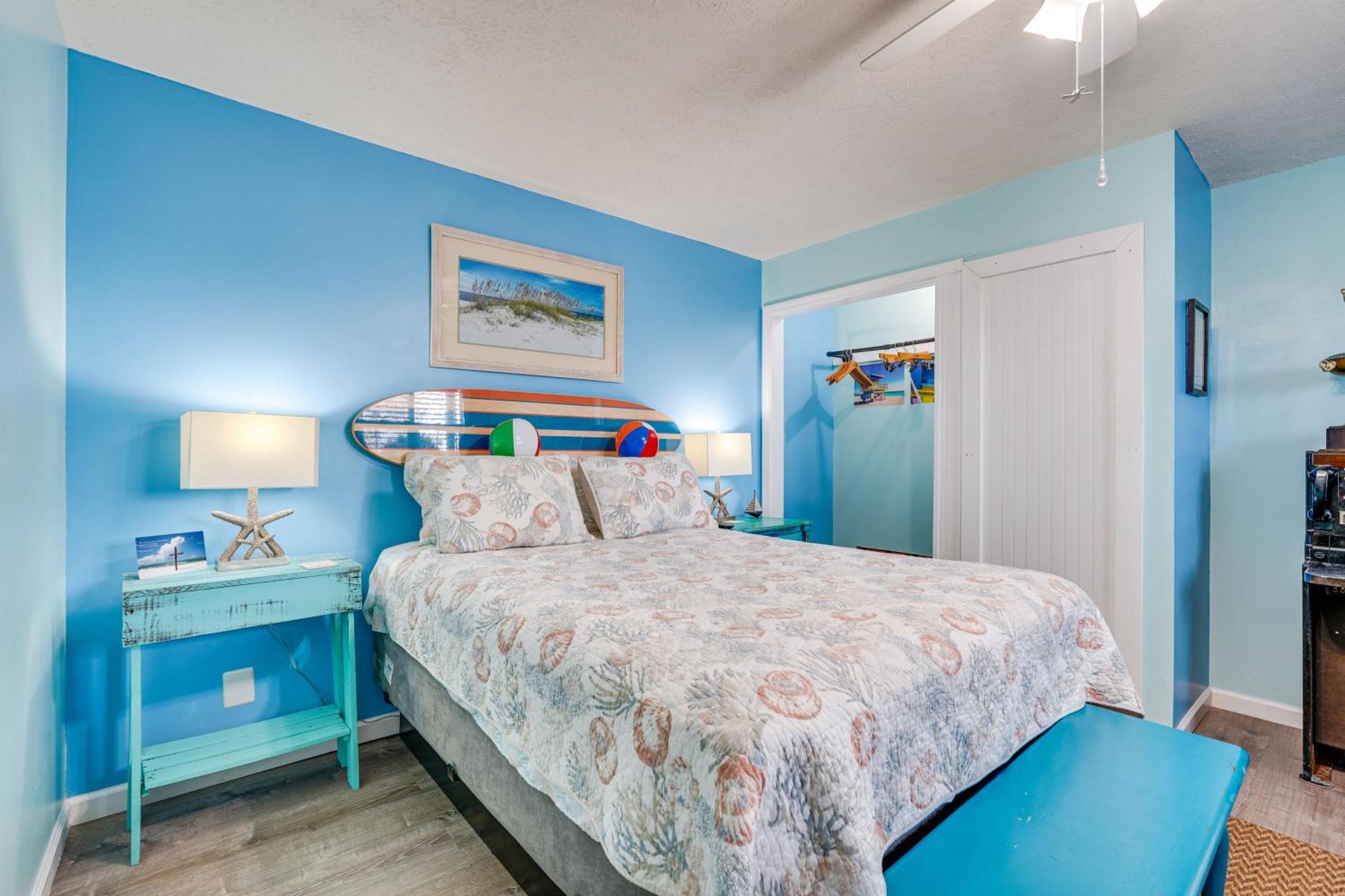 Apartment Pcb With Balcony And Gulf Views Walk To Panama City Beach