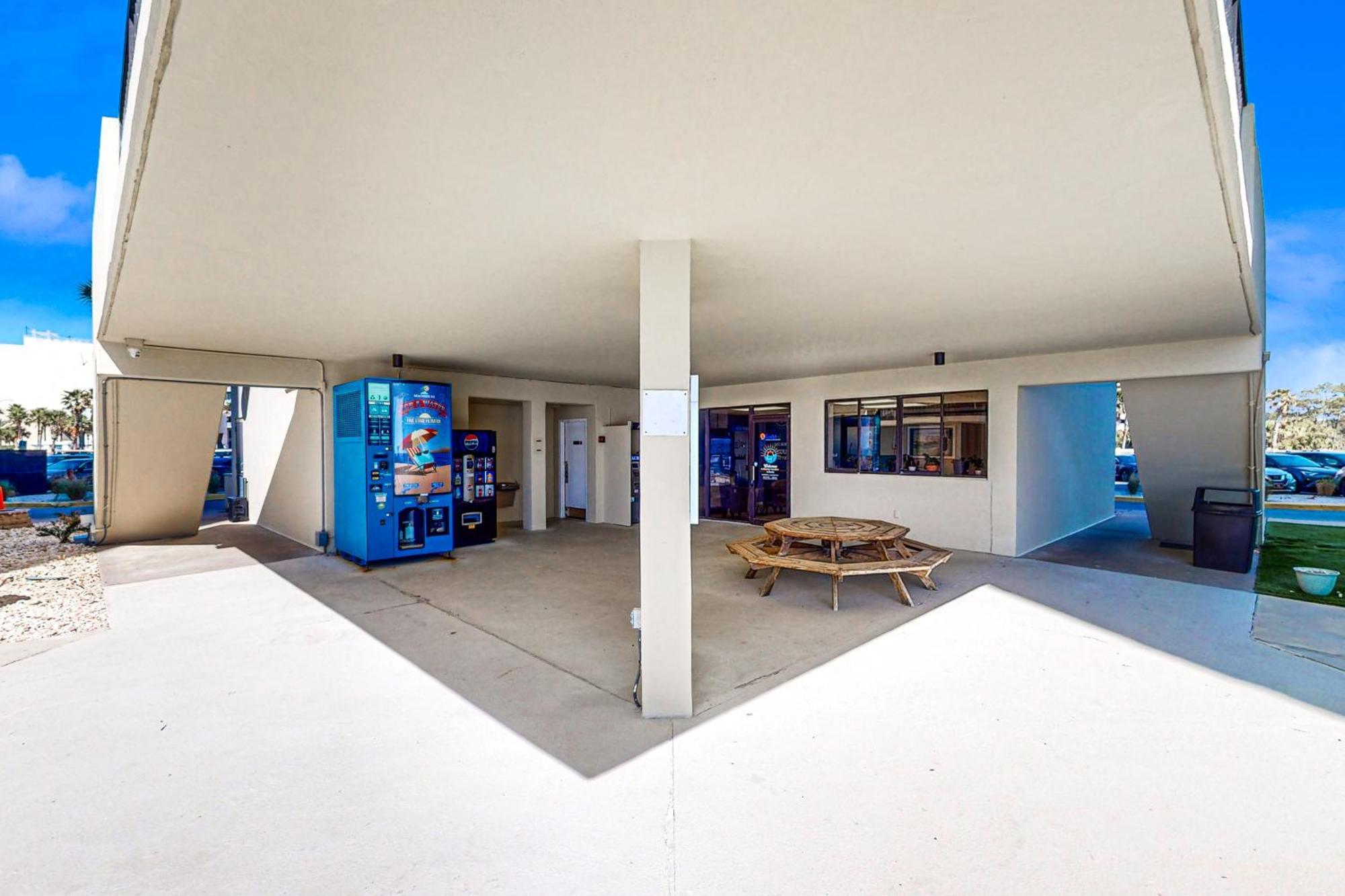 Sunbird 707w Apartment