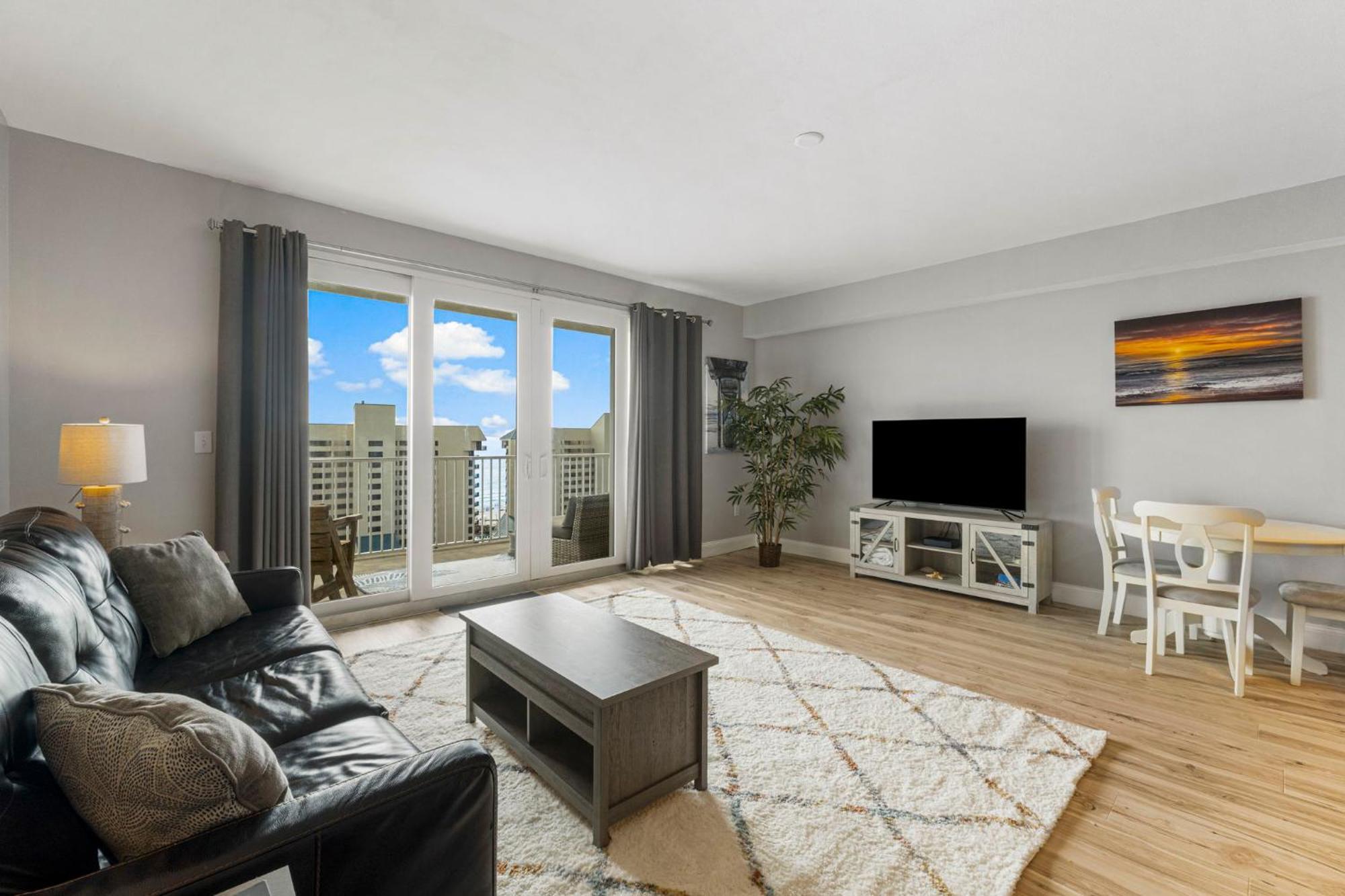 Holiday home Ocean View 10th Floor At The Laketown Wharf 1004 *