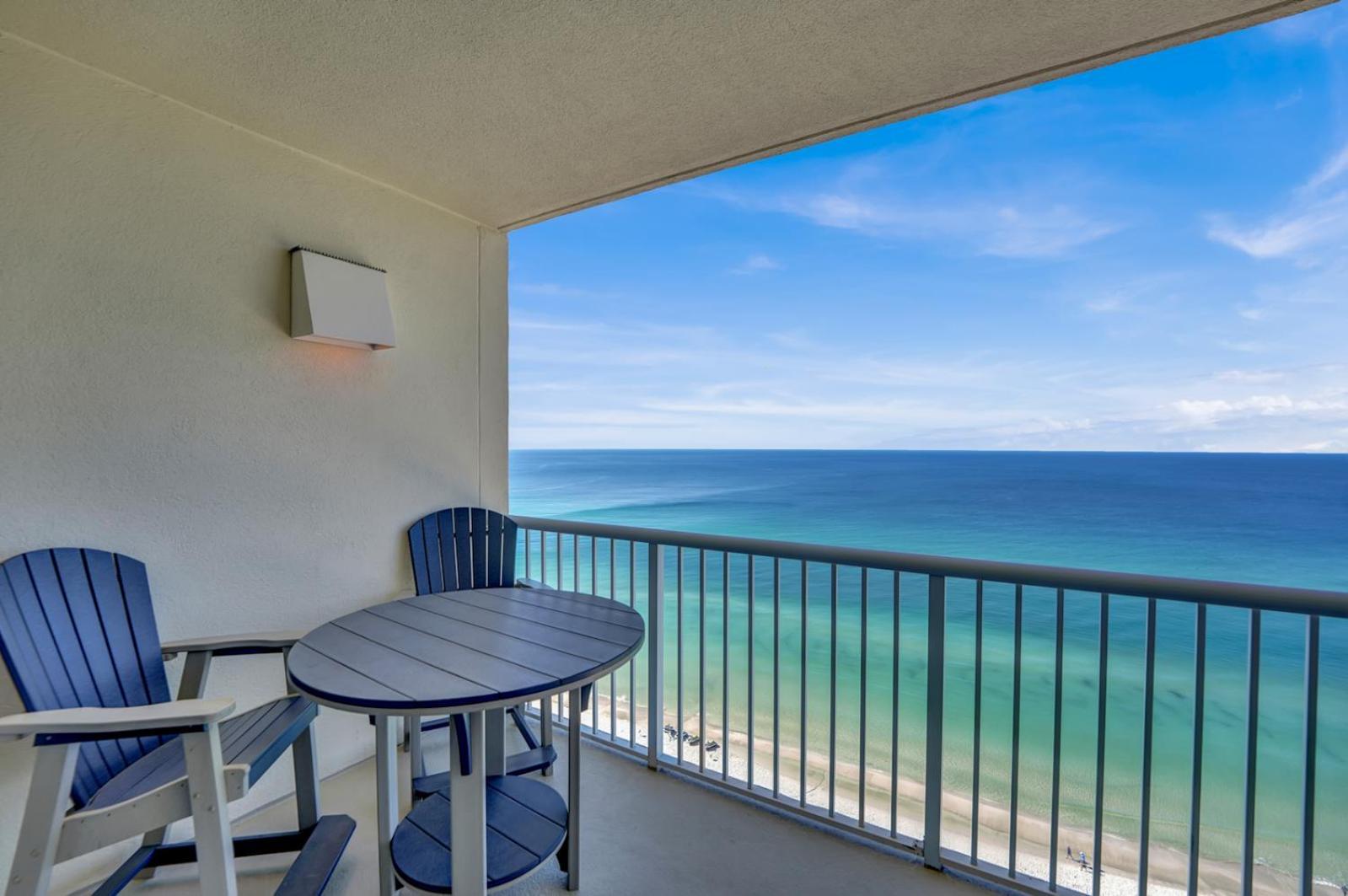 The Blue Dolphin At Majestic Beach * Panama City Beach