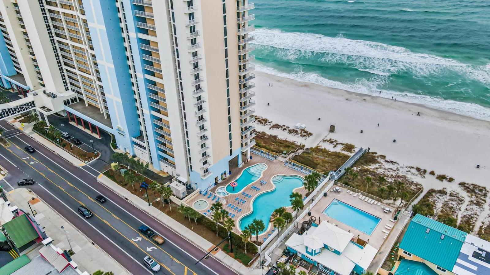 The Blue Dolphin At Majestic Beach Apartment