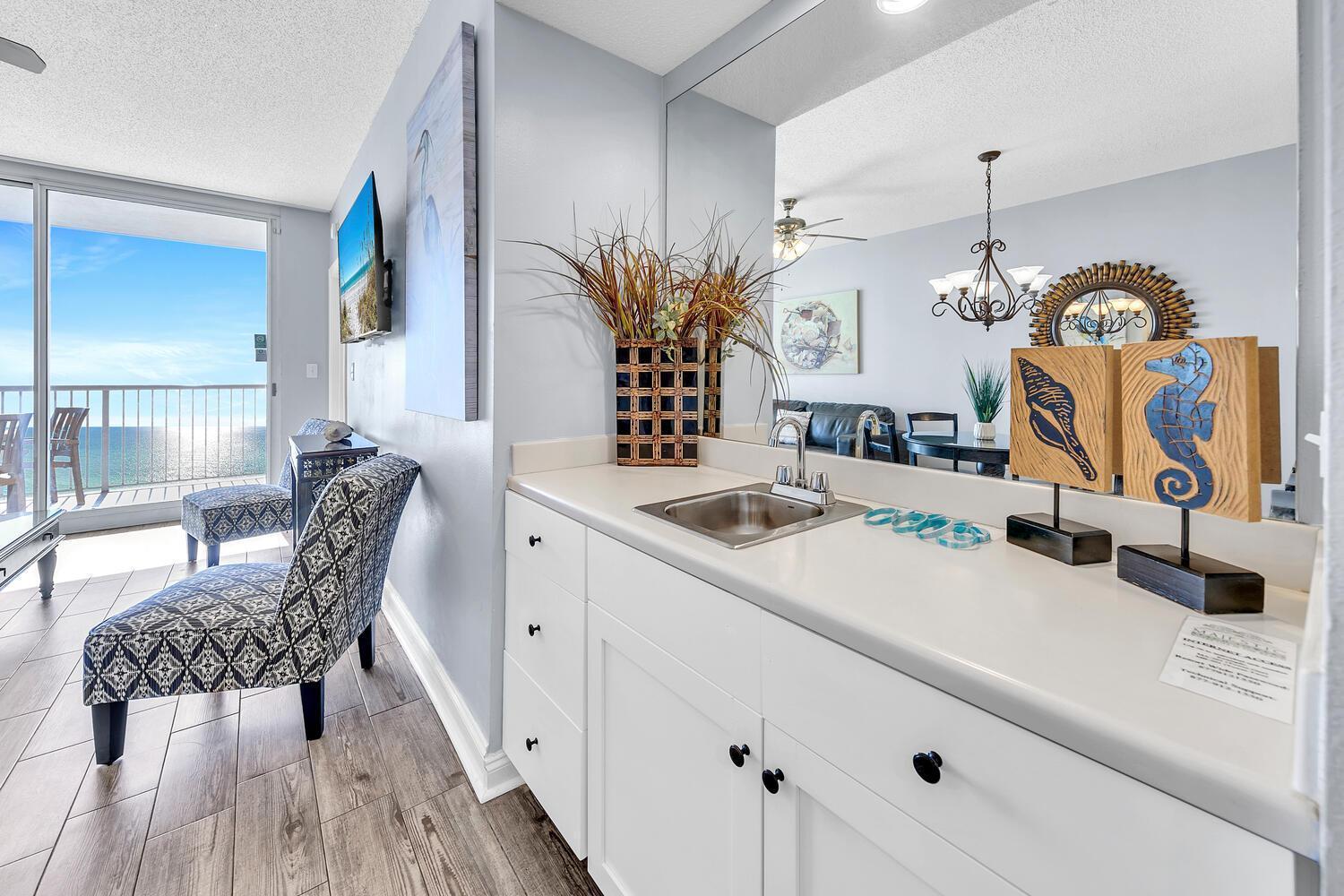 Majestic Towers 2-1206 Apartment