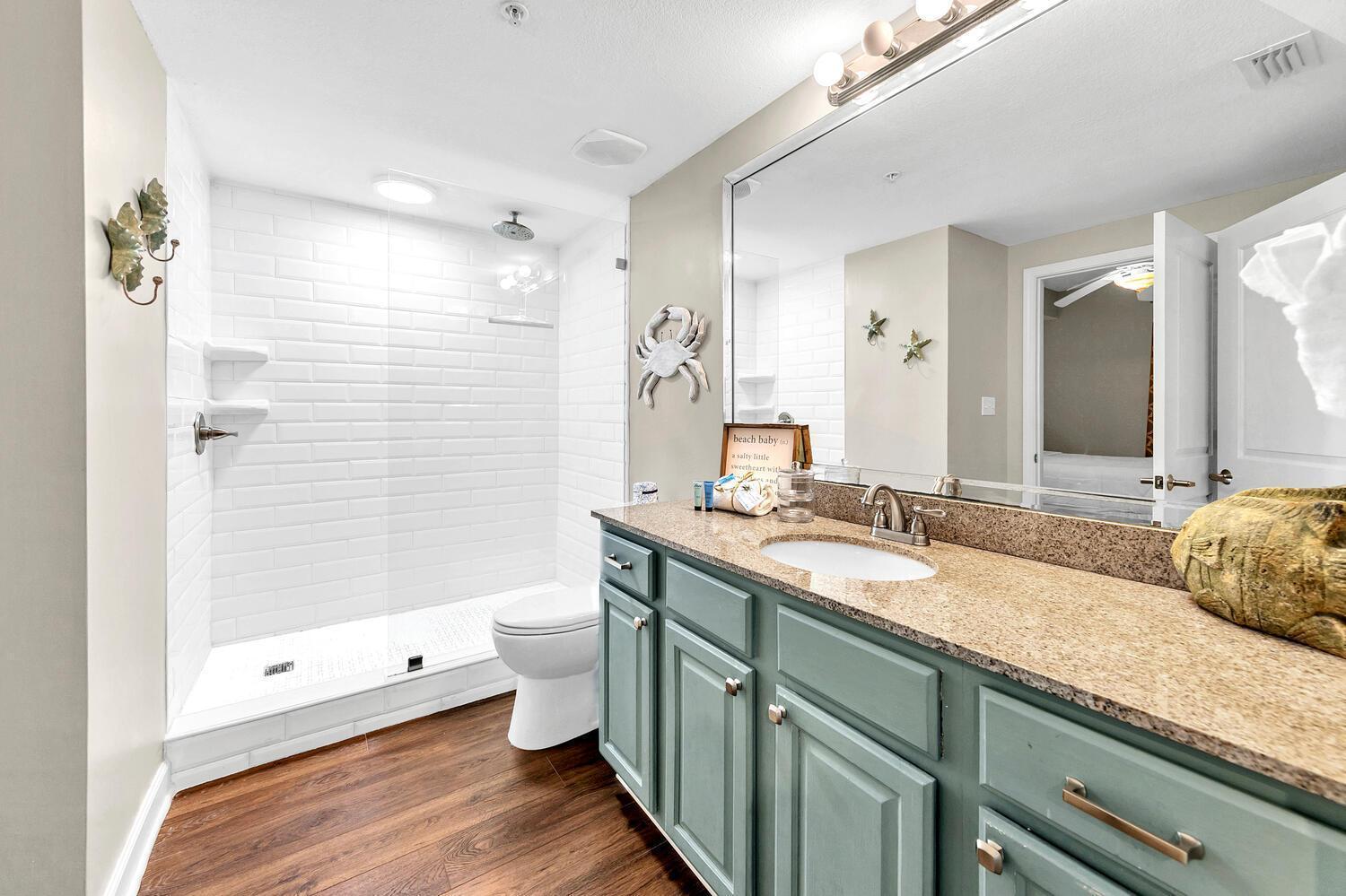 Grandview East 702 *