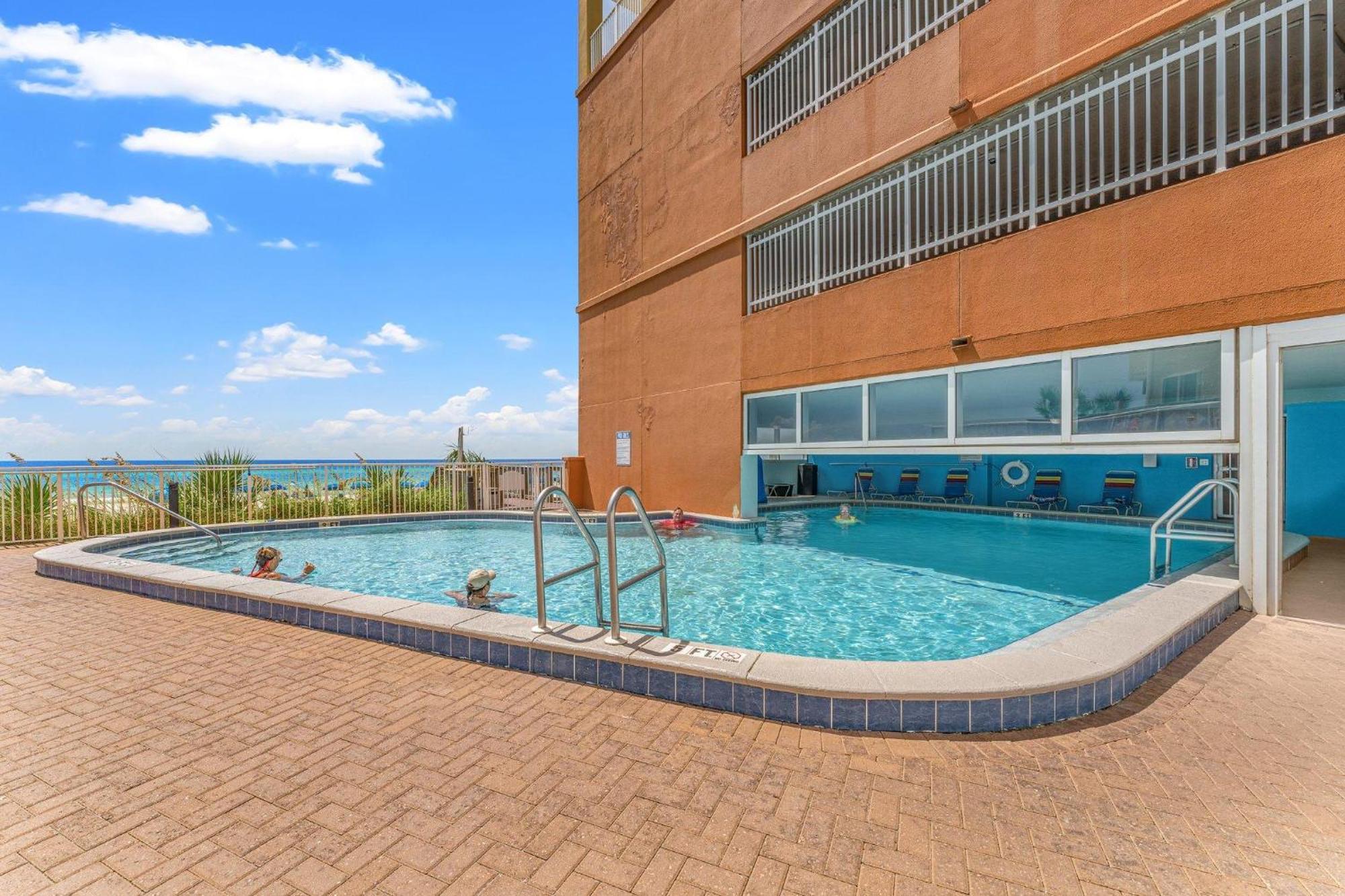 Tropic Winds 904 Holiday home *