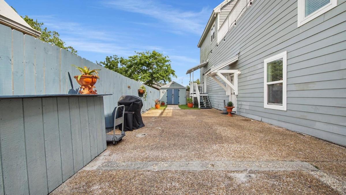 Beachlife Unit B Getaway Sleeps 10 * Panama City Beach