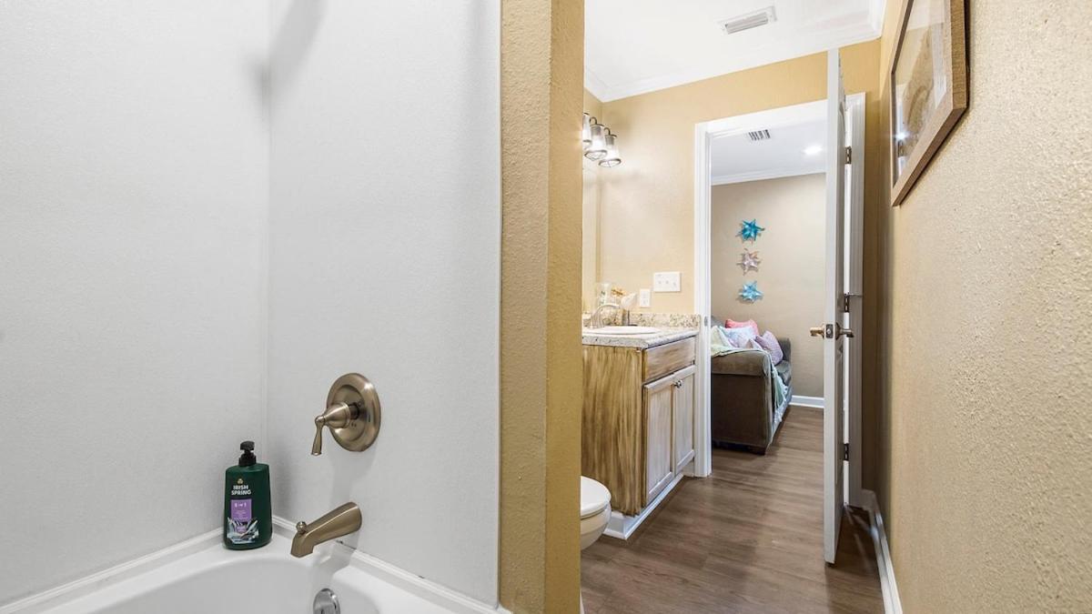 Beachlife Unit B Getaway Sleeps 10 *