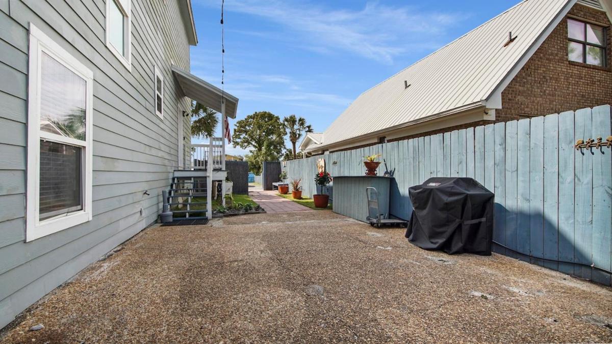 Beachlife Unit B Getaway Sleeps 10 Holiday home Panama City Beach