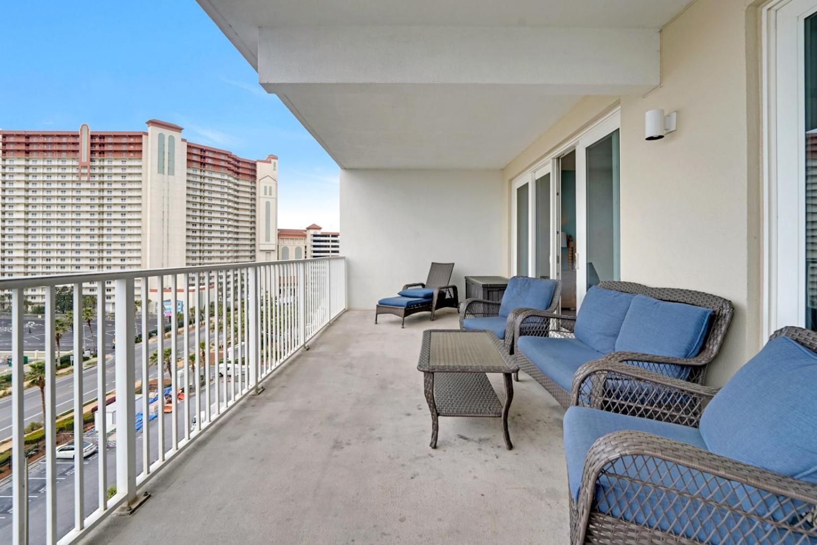 The Blue Turtle At Laketown Wharf Apartment Panama City Beach