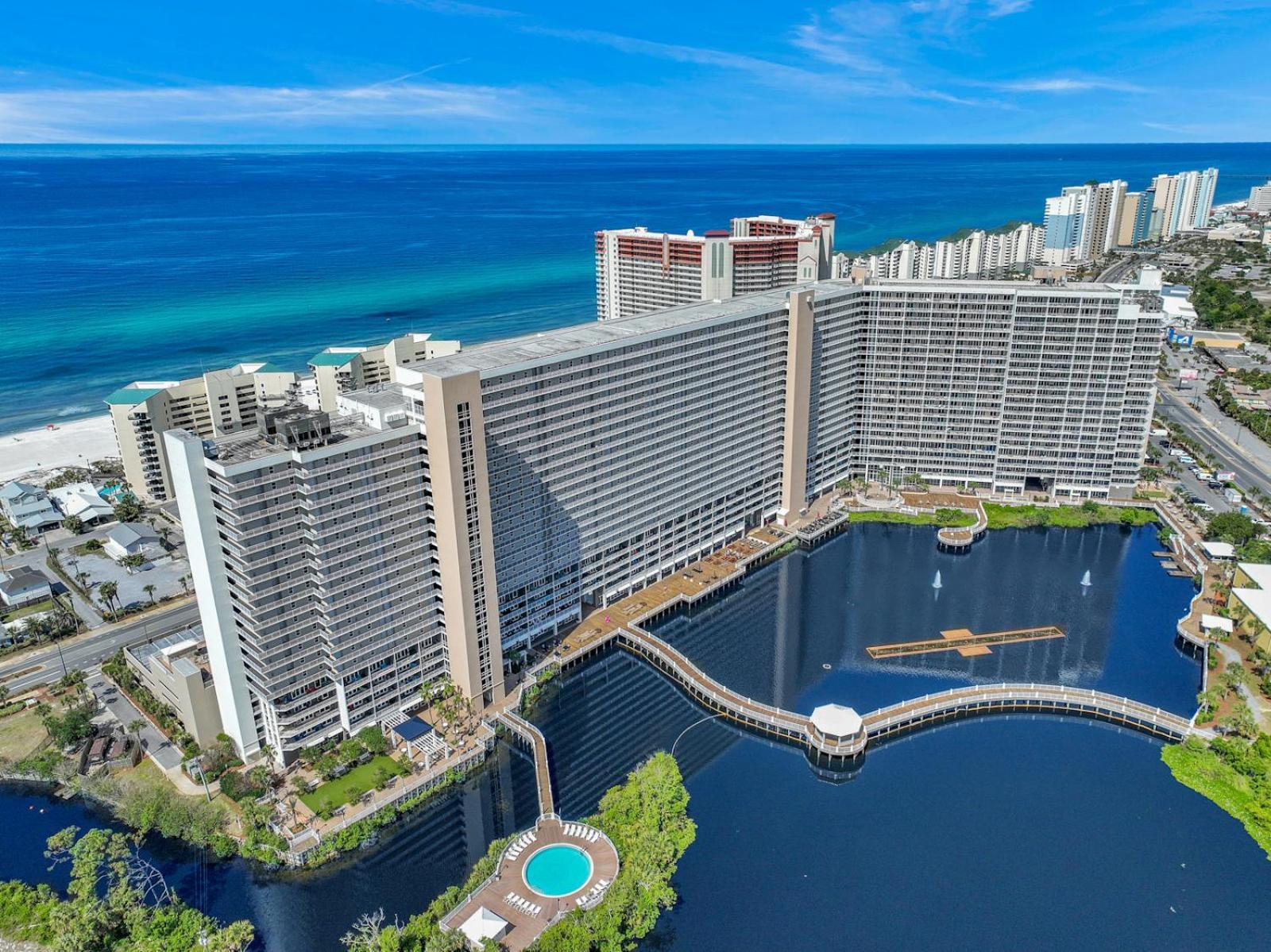 Apartment The Blue Turtle At Laketown Wharf Panama City Beach