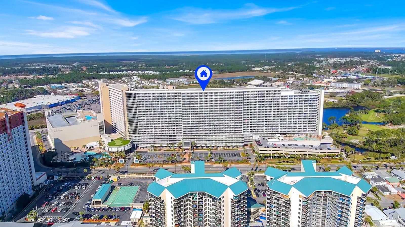 Apartment The Blue Turtle At Laketown Wharf